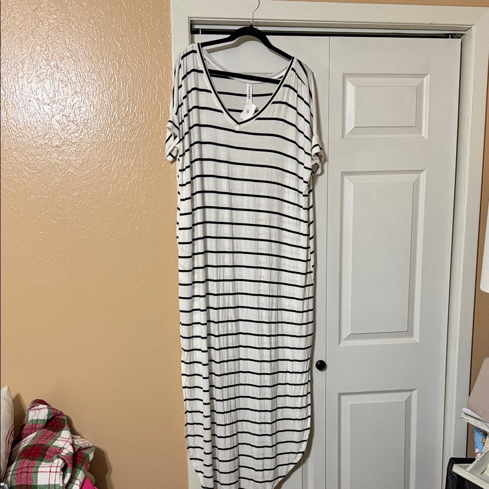 Zenana Outfitters Black & White Striped Maxi Dress
